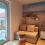 Beige Z Ogrodkiem Appartamento *