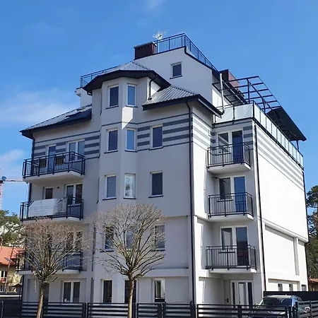 Appartement Beige Z Ogrodkiem