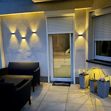 Beige Z Ogrodkiem * ジブヌベク