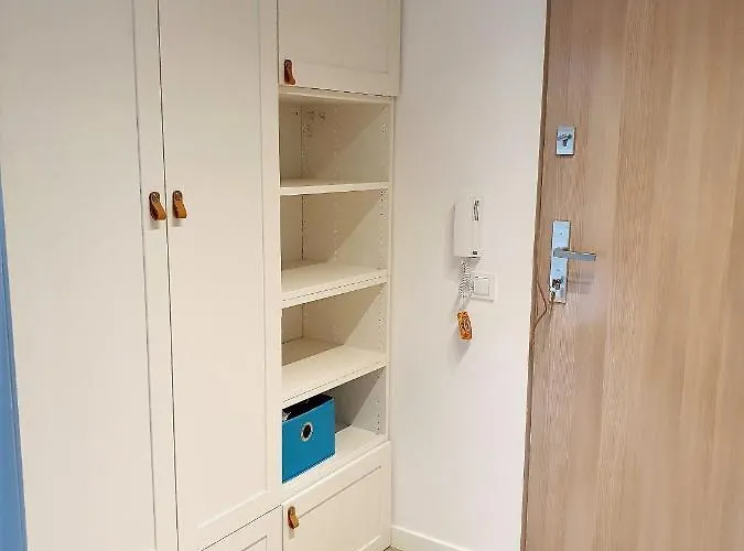 Beige Z Ogrodkiem * ジブヌベク