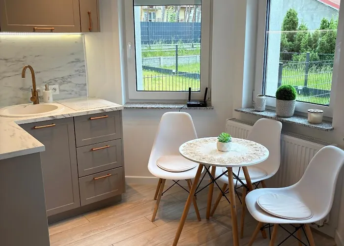 Apartament Beige Z Ogródkiem *