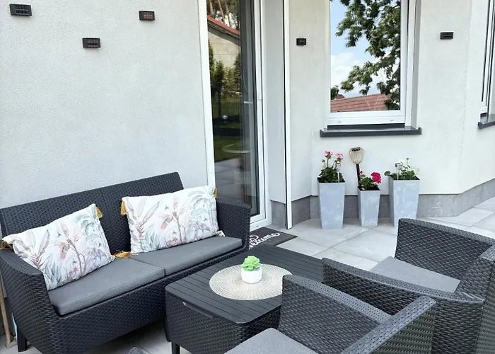 Apartament Beige Z Ogródkiem Dziwnówek